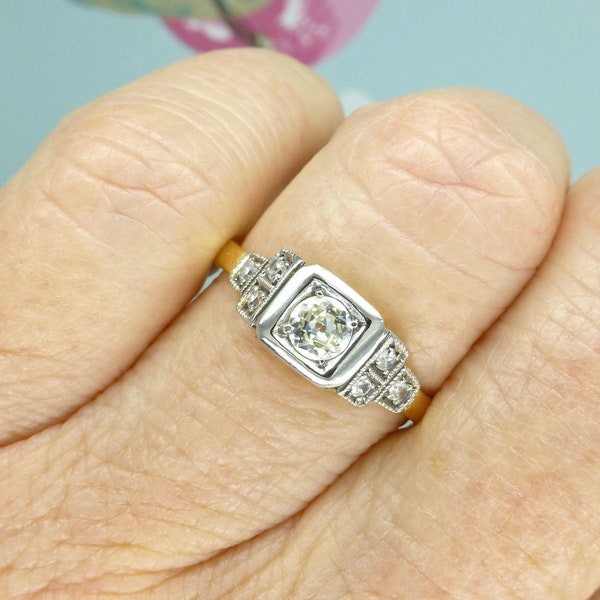 Antique Art Deco 18ct Platinum old cut diamond solitaire engagement ring c1920s