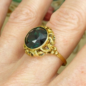 Vintage 14ct gold Synthetic green Tourmaline/Spinel dress ring c1960's