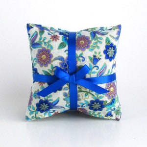 Romantic Floral French Lavender Sachets for Serenity and a Tranquil Aromatherapy Escape image 1