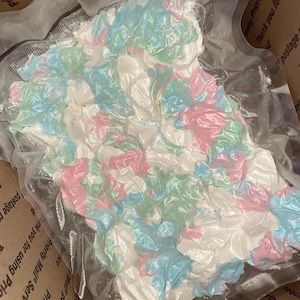 Pedaços de amido de milho de algodão doce por onça PEDAÇO DE AMIDO DE MILHO Lanche crocante perfeito de amido de milho de algodão doce lanche pica