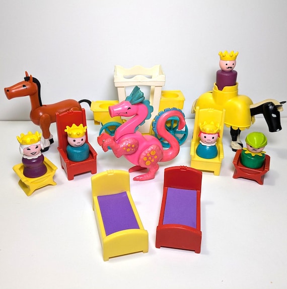 Classic Fisher Price Castle Set 993 Pieces Little People - Pink