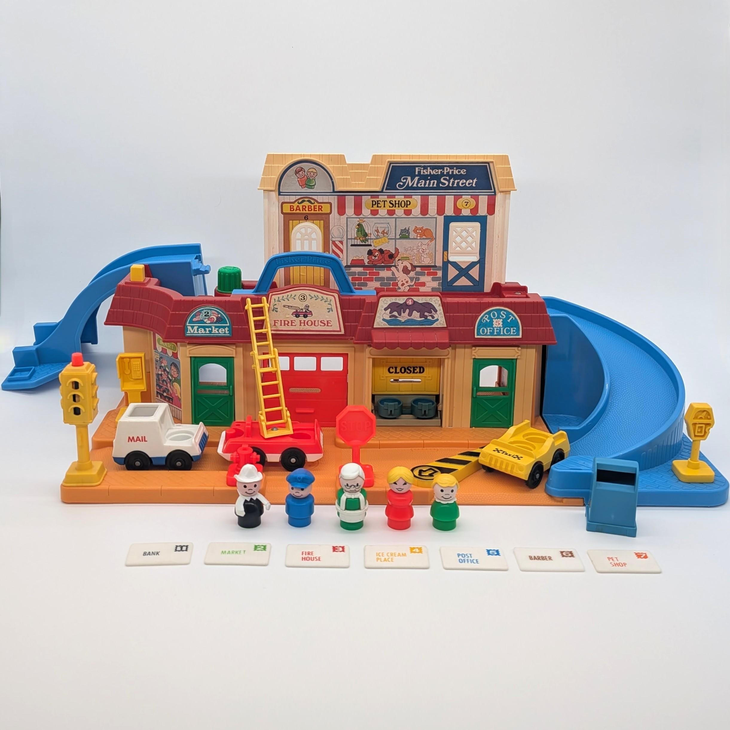 Main Street #2500 Vintage Fisher Price Little People Complete Set