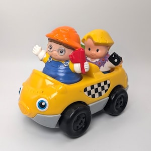 Vintage Fisher Price Little People Discovery Airport Playset Pieces | Little People 2001 Play Set | Yellow Taxi Cab, Eddie, Little People