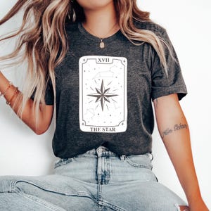 The Star Tarot Card-shirt, Halloween-shirt, gotische shirts, mystiek magisch shirt, Spirit Card Tee, Star Stuff, Celestial Witchy-kleding