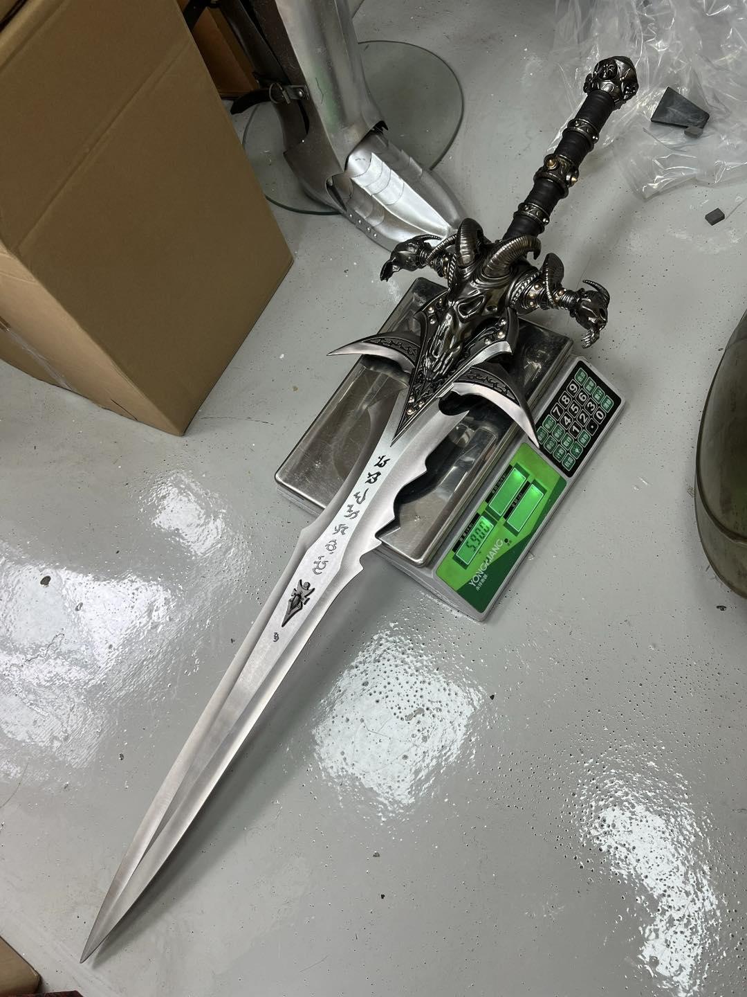 WOW フロストモーン ソード 2.0 コスプレ リッチキング 鋼鉄 金属武器