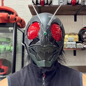 Kamen rider black sun helmet - Etsy 日本