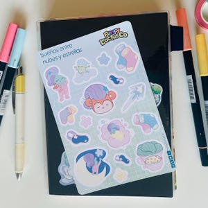 Hoja de Stickers “Sueños entre Nubes y Estrellas” - Stickers Pastel para Planner, Bullet Journal y Scrapbooking