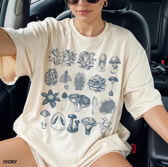 Mushrooms Vintage Style Shirt • Retro Botanical Cottagecore Tee • Fungi Lover Gift • Retro Aesthetic Nature Shirt • Dark Academia • Y2K Tee