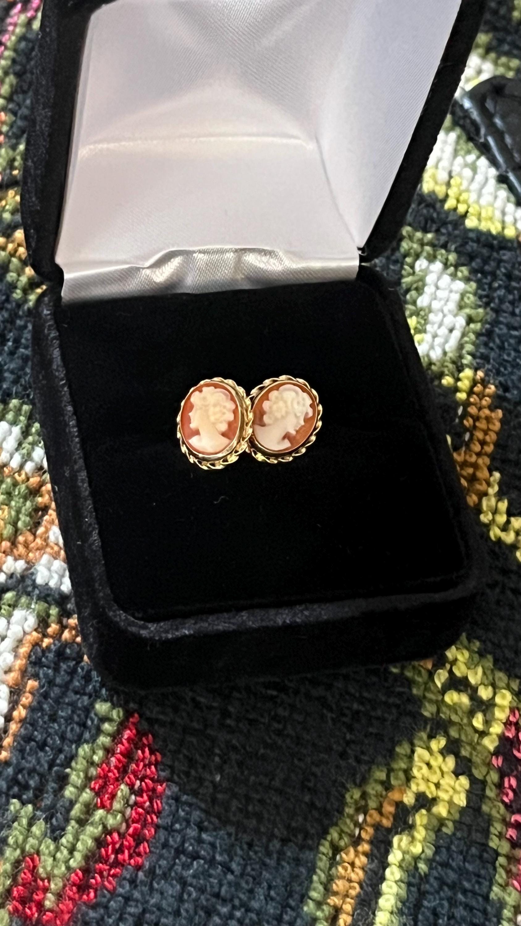Cameo Earrings Vintage