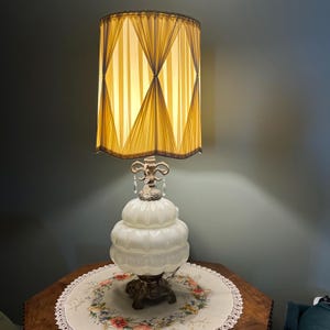 1970s Hollywood regenancy era 3-way lamp