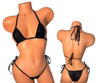 Microbikini negro: traje de baño con lazo de cuero mate