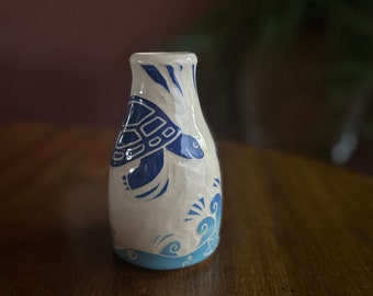 Small Turtle Vase