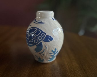 Small Under the Sea Vase with Turtle and Deep Sea Diver