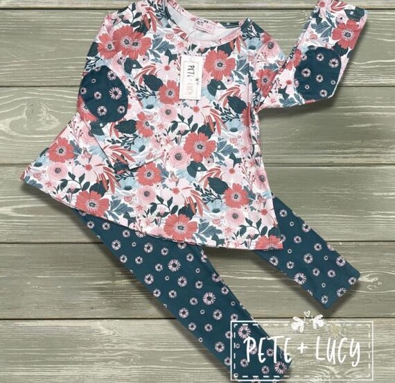 Pete + Lucy Delicate Floral Print 2-Piece Legging Set