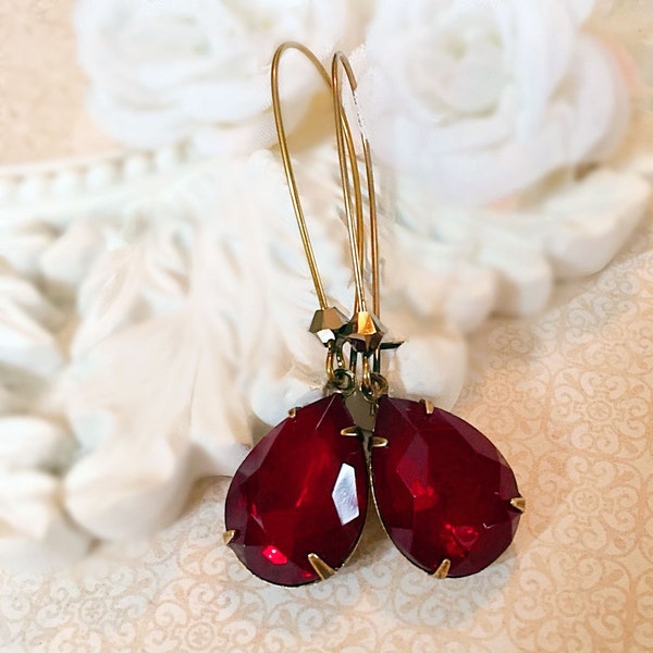 Victorian Jewelry - Garnet Earrings - January Birthday Gift -  Jewelry Gifts - SOMERSET Garnet