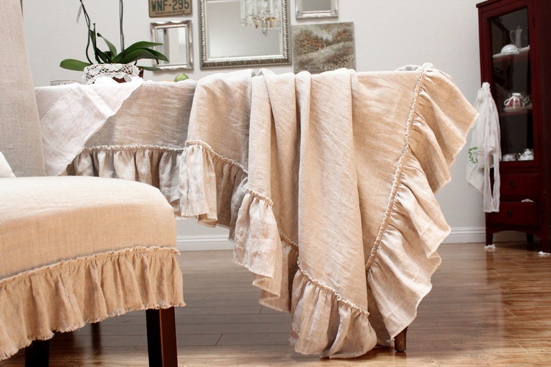 TABLE CLOTH...linen with frayed ruffle Lilly