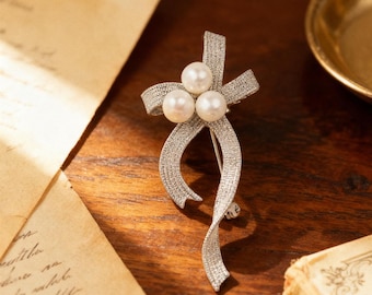 Broche de nudo de cinta de perlas, broche artesanal, accesorio nupcial, regalo para mujer