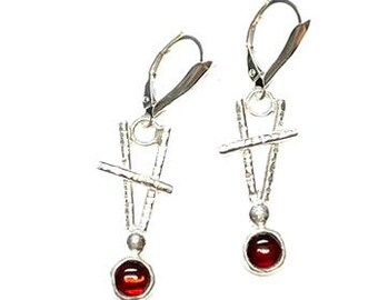 Sterling Silver Garnet Hammered Geometric Wire Earrings, January Birthstone earrings, Minimalist textured red sparkly earrings