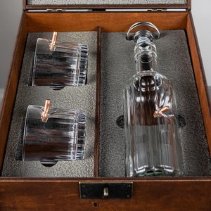 Personalisiertes Kugelglas-Dekanter-Set für Bourbon-Liebhaber - personalisierte gravierte Geschenkbox, 40