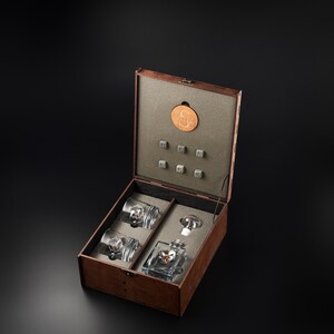 Engraved Whiskey Glass Set – Personalized Bourbon Gift, Father of the Bride Present, Vintage Rocks Glass, Whiskey Gift in Wooden Box