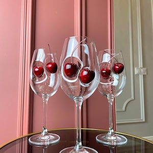 Verres à vin uniques, verre à vin cerise, verrerie cerise, ensemble de verres à vin d'art, cadeau d'anniversaire pour femme, coffret cadeau de mariage, cadeau pour soeur