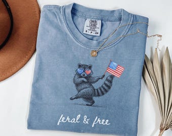 Chemise drôle du 4 juillet, chemise couleurs confort raton laveur sauvage et gratuit, chemise meme d'été américaine Feral USA, cadeau mignon fête de l'indépendance patriotique