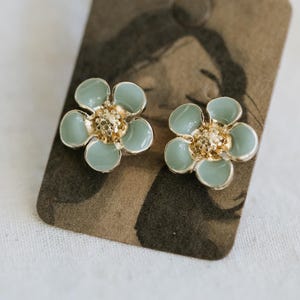 Green Flower Stud Earrings, Clip On Earrings, Unpierced Ears, Non-Pierced Ears, Clip Earrings, Gift for Her, Pain Free Clips, Unique Gifts