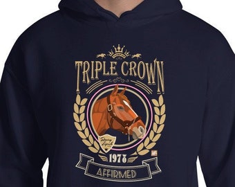 Bestätigt Triple Crown Winner 1978 | Pferde-T-Shirt Hoodie Designs | Berühmte Pferde | Unisex Kapuzen-Sweatshirt |