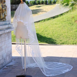 VH76 | 2 Tier Bridal Veil with Lace Trim, Cathedral Length Bridal Veil, Floor Touch Bridal Veil, Bridal Veil with Hand Embroidered Lace