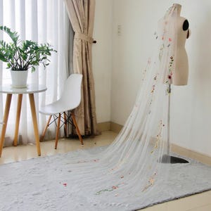 VH22 | Wildflower Bridal Veil|Floral Veil|Secret Garden Wildflower Veil|Custom 1 Tier Veil|Multicolor Floral Veil|Garden Veil|Veil with Comb