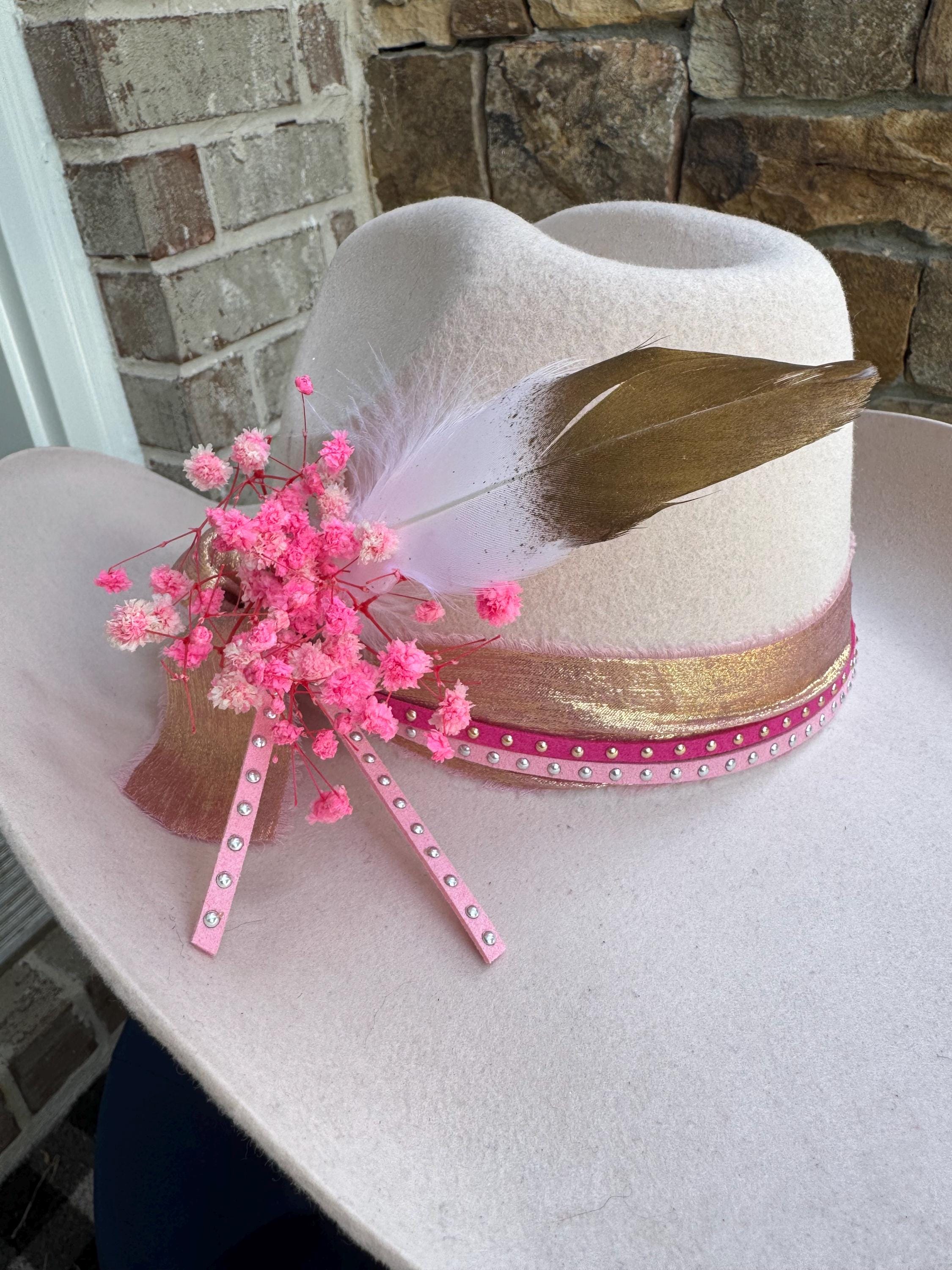 Pink Wool Cowboy Hat: Hand-branded Cowgirl Hat With Charm  display picture 2