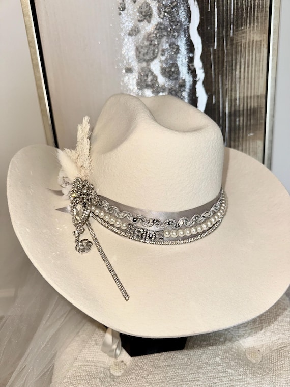 Bridal White Cowboy Hat With Veil: Rhinestone & Pearl Bride  display picture 3