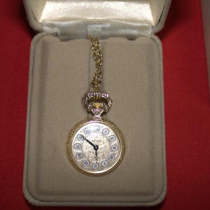 Vintage Avon Pendant Watch Necklace | 17 Jewel Mechanical Watch | Roman Numerals | President's Club 1981
