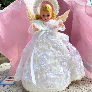 Madame Alexander Angel Tree Topper Doll #540855 in Box Blonde Blue Eyes Quilted Base Gold Wings Christmas Collectible in Box