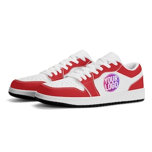 Custom, op St. Louis geïnspireerde lage sneakers | Gepersonaliseerde rode en witte schoenen | Uniseks en kinderen | Cadeau honkbalfan