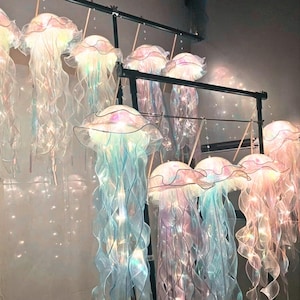 Lanterna LED a forma di medusa / Lampada a forma di medusa / Tema oceano / Luce per camera da letto / Luce a forma di medusa / Luce a LED / Lampada a LED