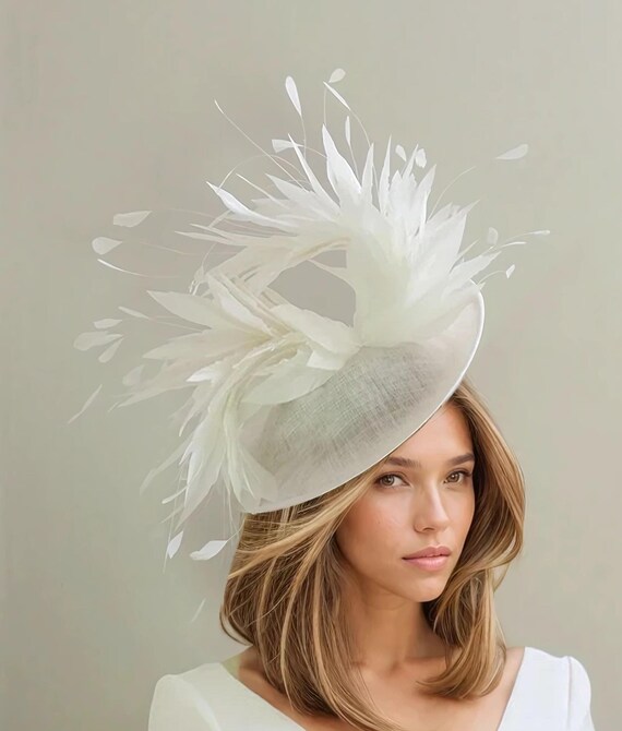 White Bridal Statement Kentucky Derby Fascinator Hat  display picture 1
