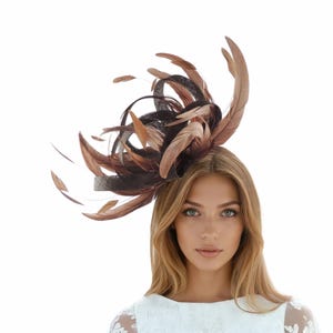 Sombrero Kentucky Derby marrón chocolate, tocado Ascot castaño, tocado de boda marrón, sombrero llamativo, sombrero tostado para mujer, sombrero de té marrón