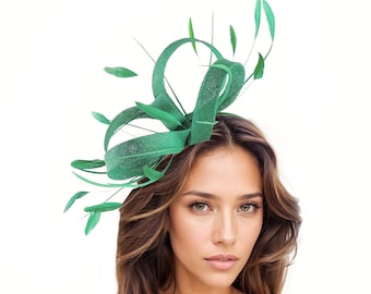 Sombrero Kentucky Derby, tocado Royal Ascot, tocado Kelly esmeralda verde oscuro, para madre, novia, novio, fiesta de té, día de carreras, boda, declaración, pluma, mujer