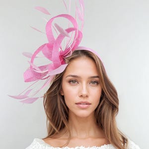 Bubblegum Hot Pink Fascinator,Kentucky Derby Fascinator Hat,Easter Hat,Ascot Hat,Luncheon Hat,Feathers Hat, Wedding Hat,Womens Tea Party Hat