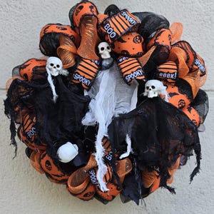 Grande ghirlanda per porta d&#39;ingresso di Halloween, con motivo spettrale, nera e arancione, a forma di scheletro fantasma, da appendere al muro, per la veranda, decorazioni per la casa fatte a mano. Benvenuti.