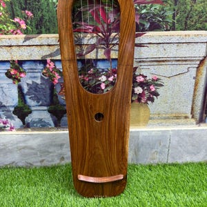6-String Wooden Lyre Harp with Metal Strings – Mahogany Solid Wood String Instrument + Carry Bag – Perfect Christmas or New Year Gift