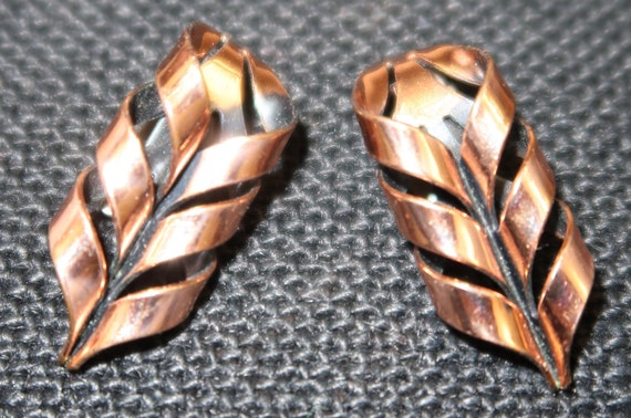 1950s Renoir Copper Clip Earrings "Rhythm and Fla… - image 1