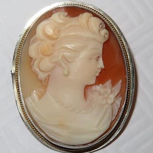 Vintage Sterling Siver and Carved Shell Cameo Brooch/Pendant