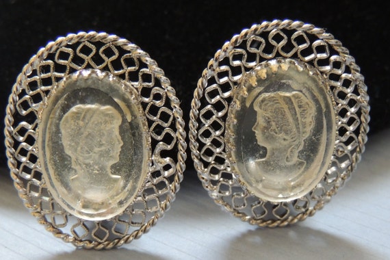 Vtg Whiting and Davis Cameo Clip Earrings - image 1