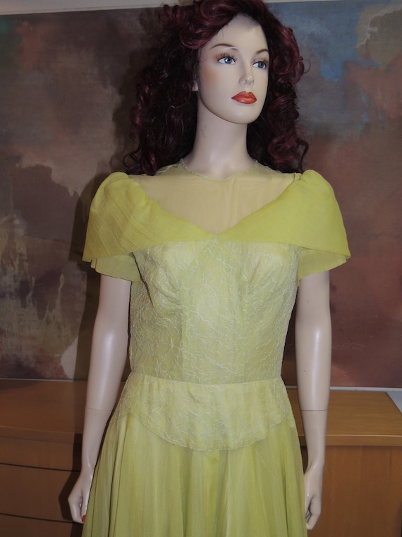 1940s Chartreuse Gown Bust 34 Waist 28