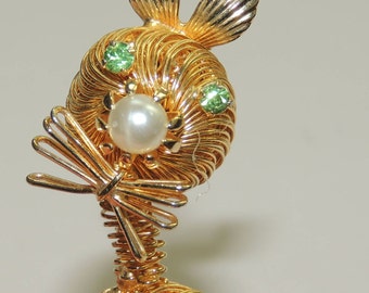 Kitty Trembler Brooch with Green Rhinestone Eyes