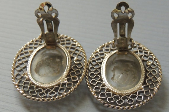 Vtg Whiting and Davis Cameo Clip Earrings - image 3