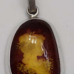 Vintag Carved Cameo set in Sterling Silver Pendant