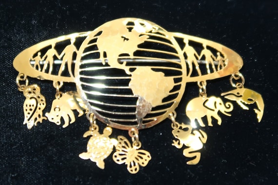 Vtg "World" Wild Byrde Signed Brooch with Dangling Charms